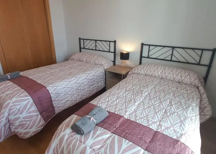 Piso De 2 Y Garaje Junto A Valladolid *