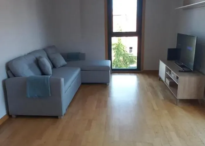 Piso De 2 Y Garaje Junto A Valladolid *